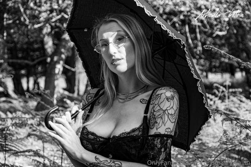 laceandleashesallin image #18