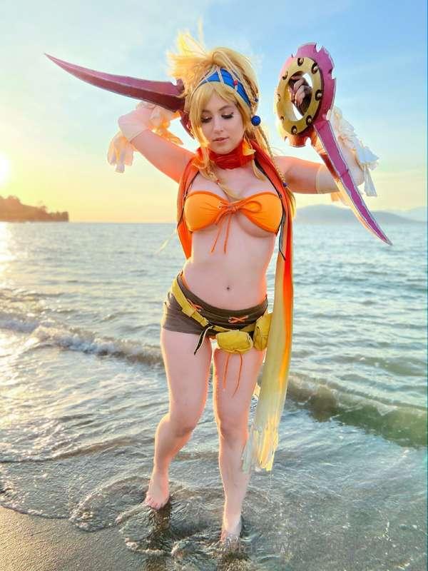Rikku at your service! ✨  Shot my Rikku cosplay at the beach..