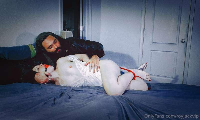 You're mine now, @elizabeththornviplounge