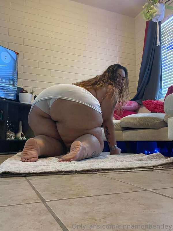 Daddy I’m live… are you CUMMiNG??