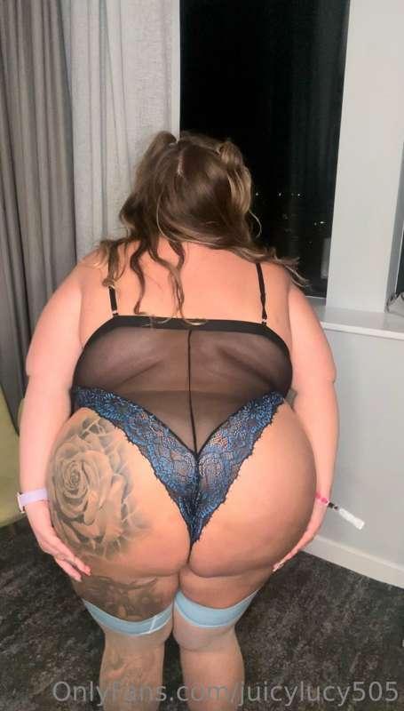 HUMP DAY! 🍑