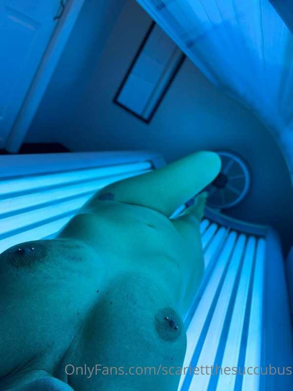 Who’s feeling hot today….. I wanna feel your cool touch. 😈