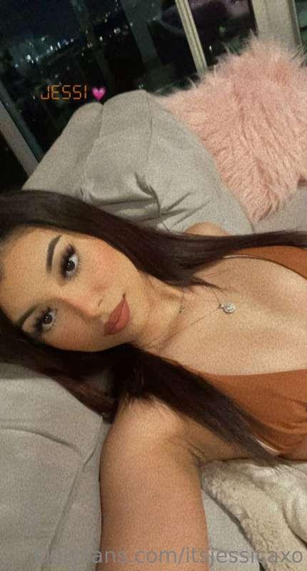 ***BIG VARIETY BUNDLE*** 🙈
Tip me $10 for $1500 of content!
..