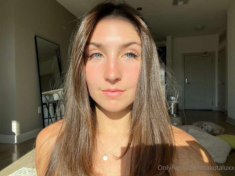 selfie for your Saturday 🥰