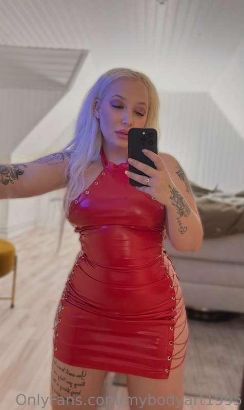 Red latex dress.  🔴 See MUCH MORE at @mybodyart95