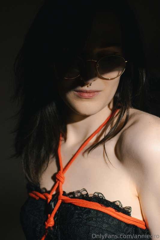 Sneak peak of my shibari shoot 😈