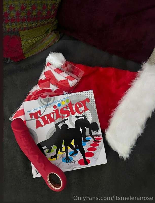 Omg Santa came early!!😳 new toys and dress up!!🤭