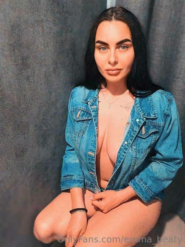I can be a very obedient girl sometimes😇🥰