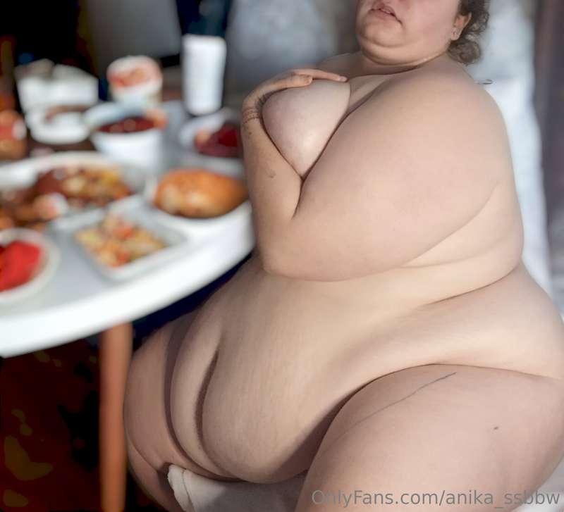 I'm so happy to have eaten so much food! I am literally stuf..