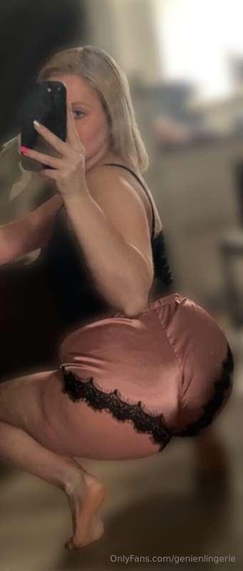 genienlingerie image #1