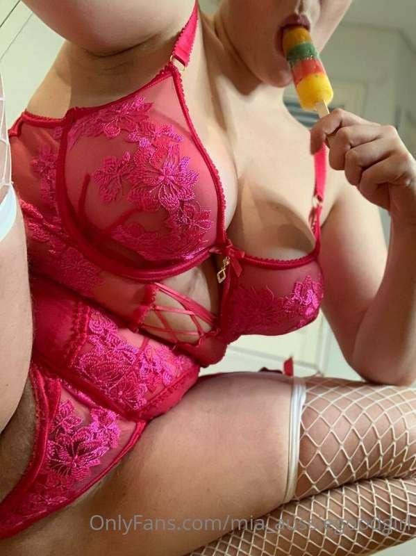 DM me a heart and I'll send you the X-rated version of this ..