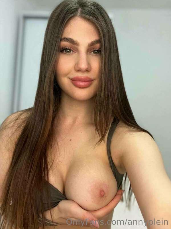😎👅