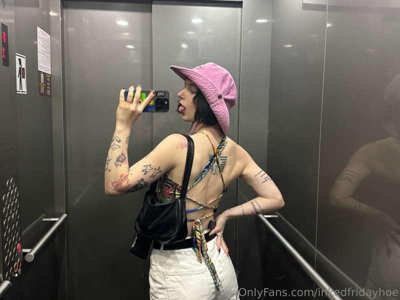 An elevator, a mirror and a little sass 😈👅 Sometimes all it ..