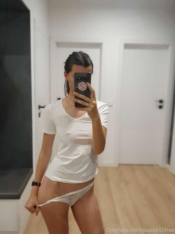 Today I'm in all white 😊