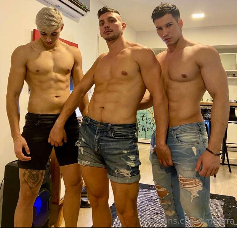 Hot threesome with two straight guys ***30% OFF*** 🥵💦🥵 Their..