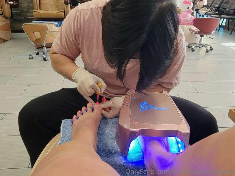 Getting ready for Jamaica 🇯🇲...pedi done!
