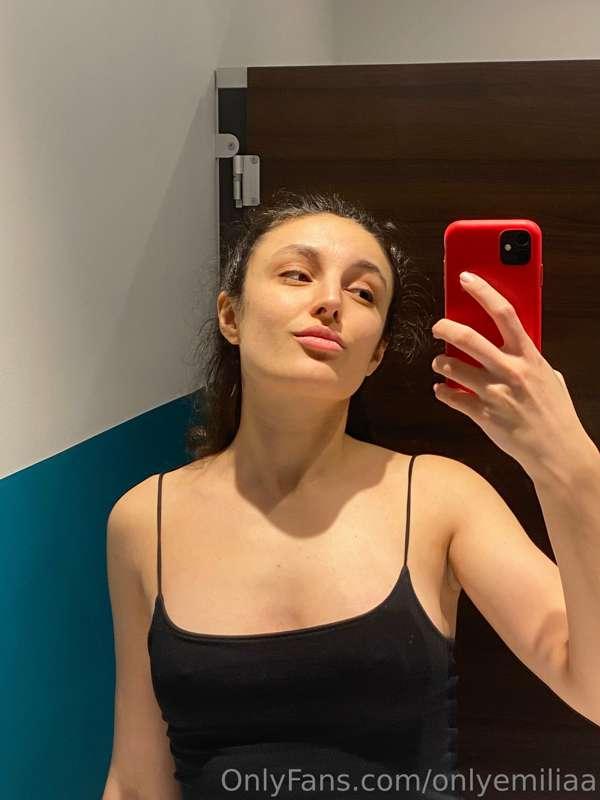 Are you for natural beauty? 🕊🌸 (sorry, no bra, love the free..