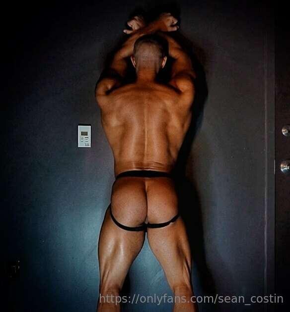 I can be your slave too...🍑