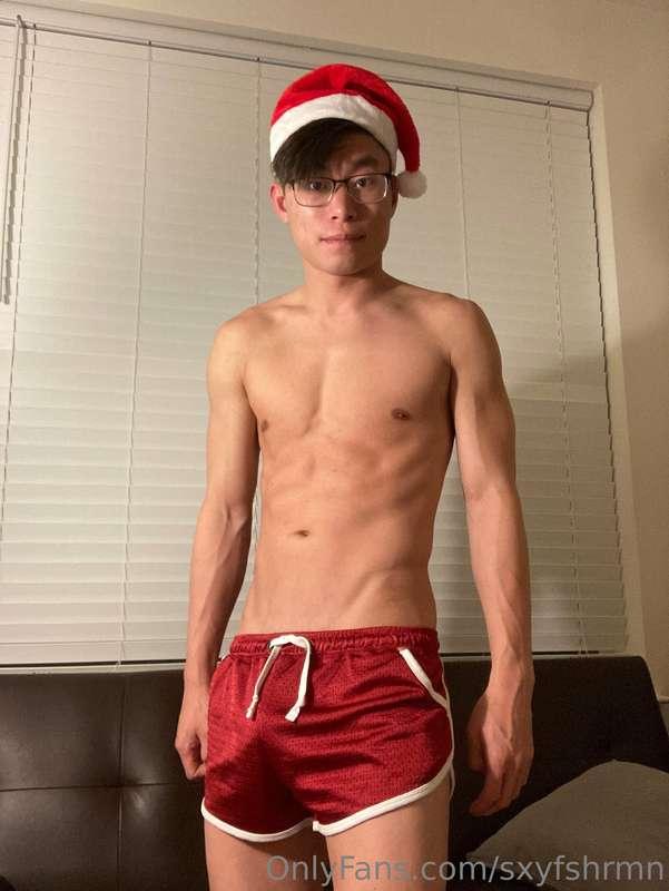 Cum here and jingle my bells 😝 Happy holidays and Merry Chri..