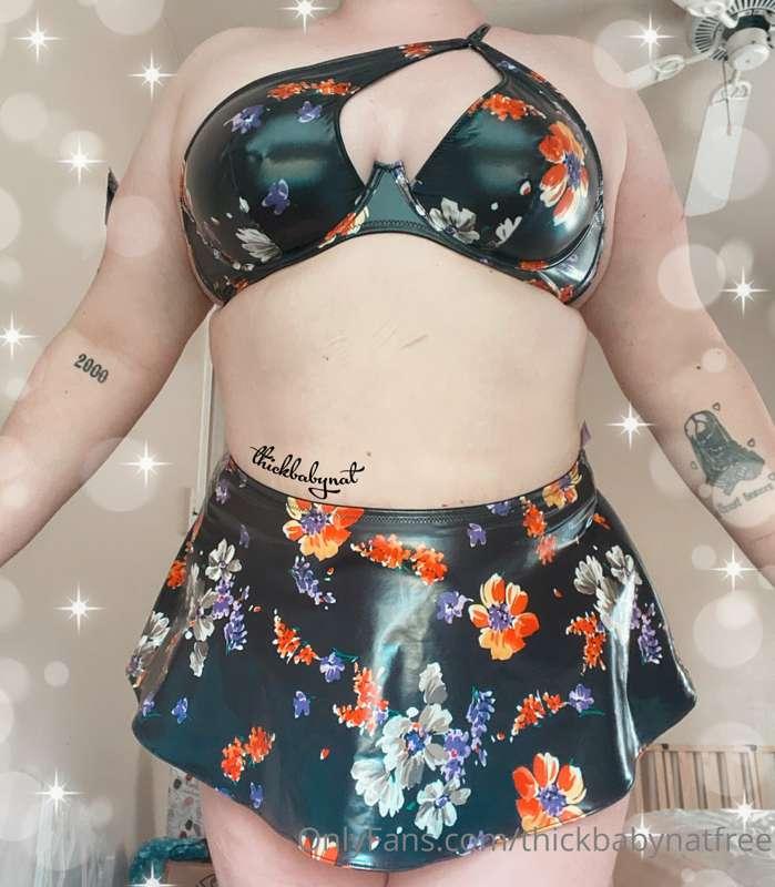 Sexy new outfit 😈 but it’s even sexier when i take it off 😩