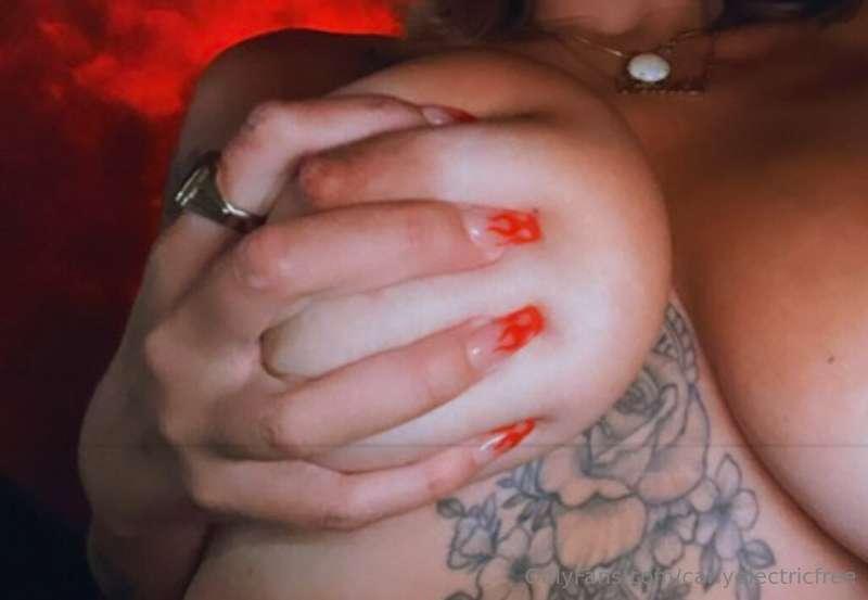 carlyelectricfree image #19