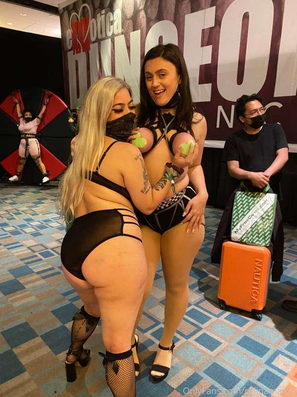 Me and @lunacosmos at Exxxotica! If you thought Miami was fu..