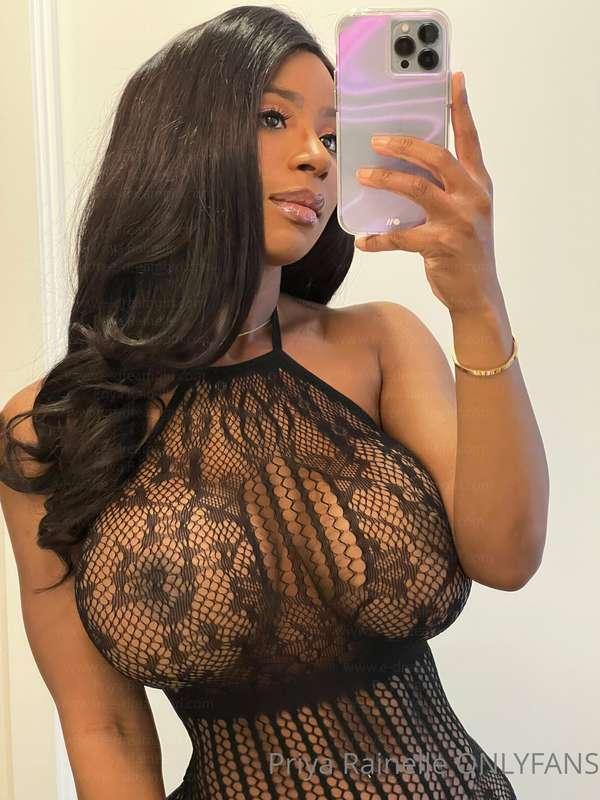 message me what your dream fantasy with me would be 😇