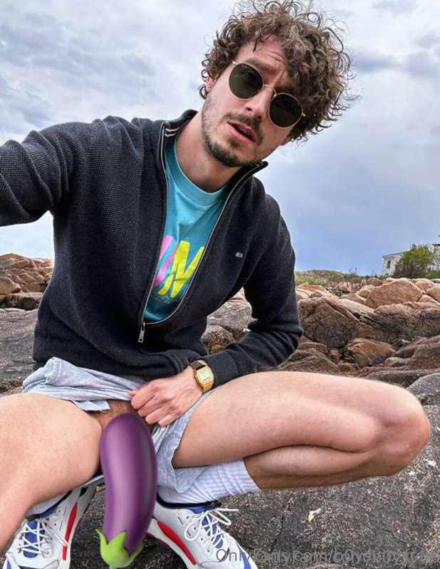 I was in the forest 🌳 and suddenly I got horny 🔥 I hope you ..