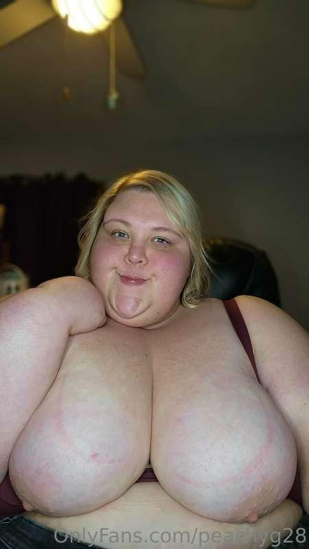 Fresh cut and color....

Or were you just starring at my boo..