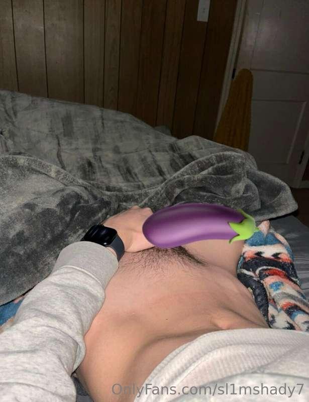 if you don’t come & suck this mf dry .. 💦💦👀