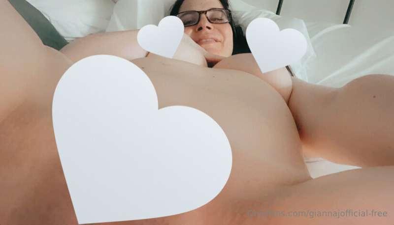 On Saturdays I want u to wake me up with kisses…View ALL of ..