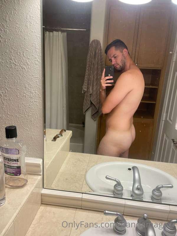 Barbell lunges for the booty paying off