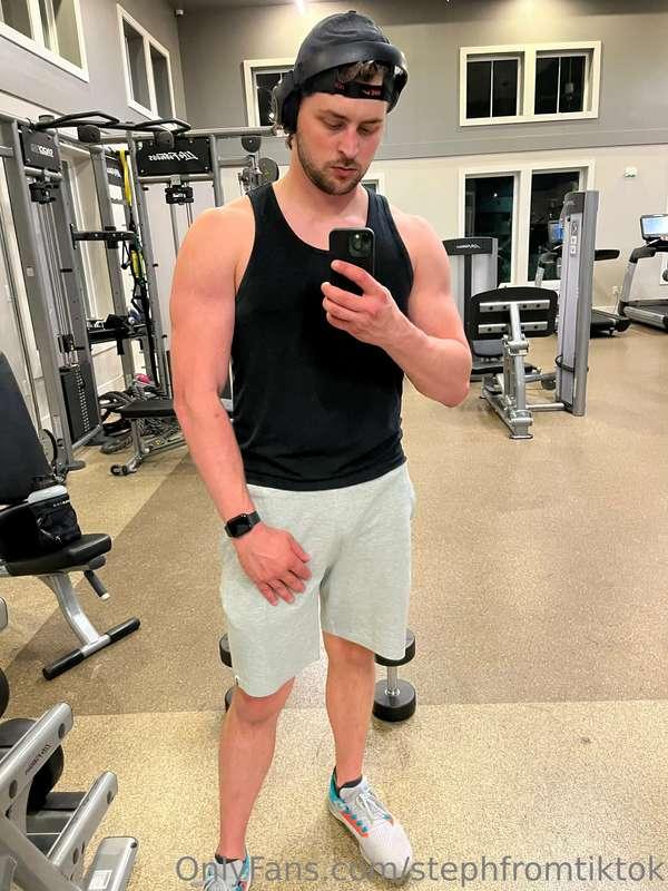 I can’t wait to see my final transition! 75 Hard DAY 14