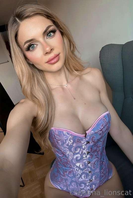 Which one do you prefer? 👸🏼🩷