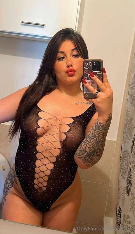 Angel face, slutty moans 😇😈. The perfect mix of sweetness an..