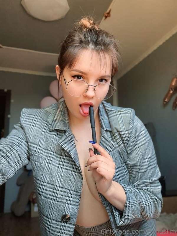 🔥 FIRST 50 FANS GET FREE DICK RATE 🔥 My bestie @evahazelpriv..