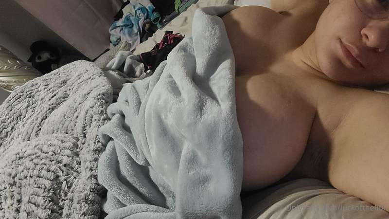 Pov you tell me you're having a nightmare, so I gotta comfor..