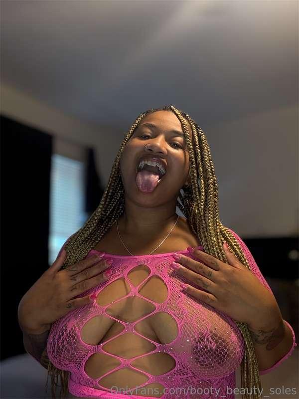 Need my throat FUCKED HARD🤪💦