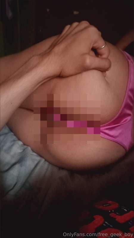 Playing with @katss_kawaii 's ass!Watch this for free in @ge..