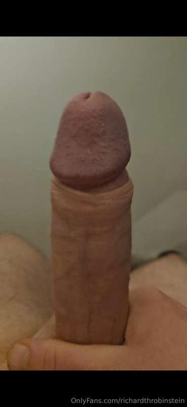 Couldn't sleep, so here's a quick and dirty my pov handjob w..