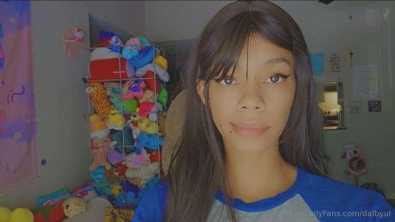 Been a minute but hi I'm alive and taking videos recently~

..