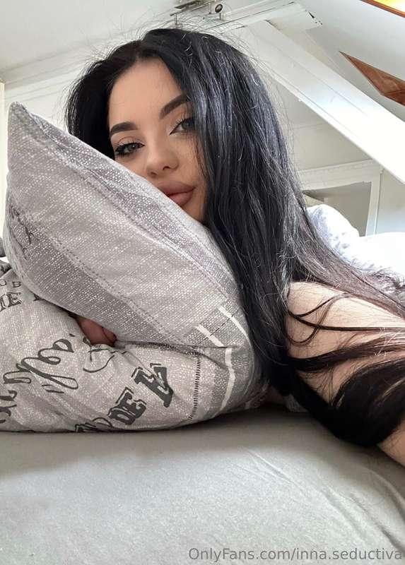 I wish you all sweet and hot dreams.💭🔥