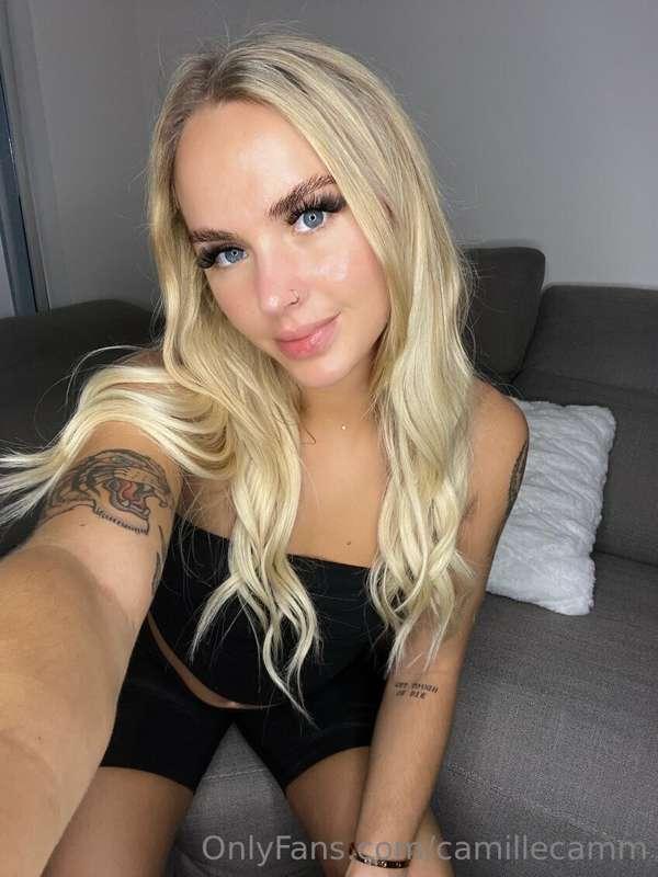 hey baby! wanna know what I think of your dick? 😏