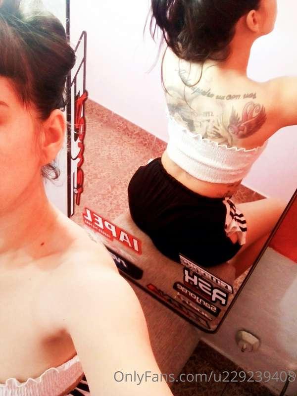 Ask me what you want... I'm here to please you😛🤤