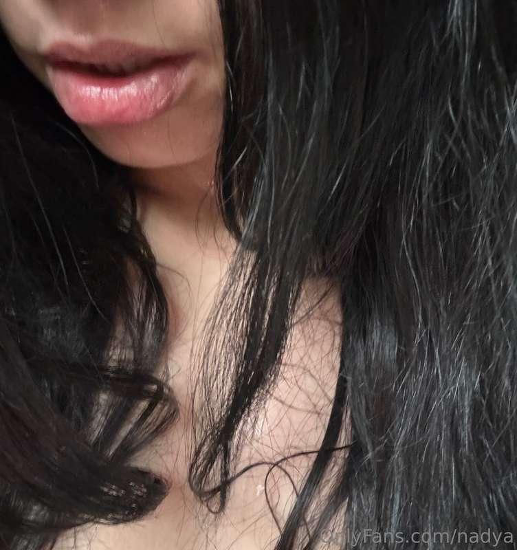 what are your thoughts when you see my lips? 💋
