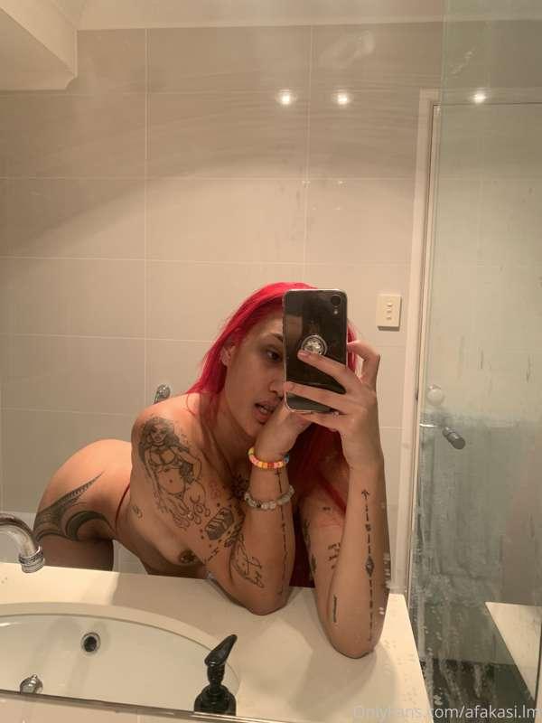 Good Night 🍑 There’ll be a couple changes on my page so I’ll..