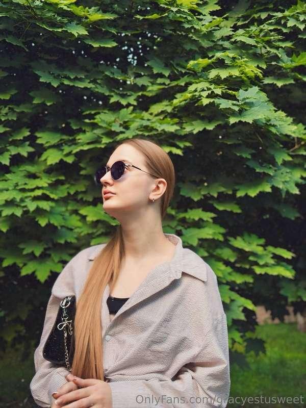 Found the prettiest background and pretended I wasn’t posing..