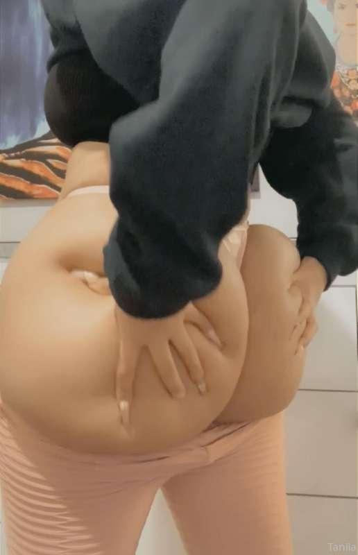 Screengrab from video this am. Plus it’s on sale. 😋👀 Check D..