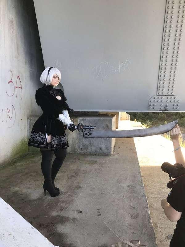 2B Backstage 