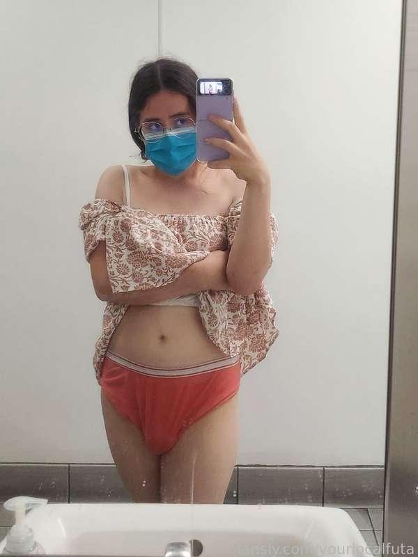 okay paxlovid has kept me out of the hospital but im still not too great. gonna try and post a bunch tonight to make up for my absence during finals + this! &lt;3